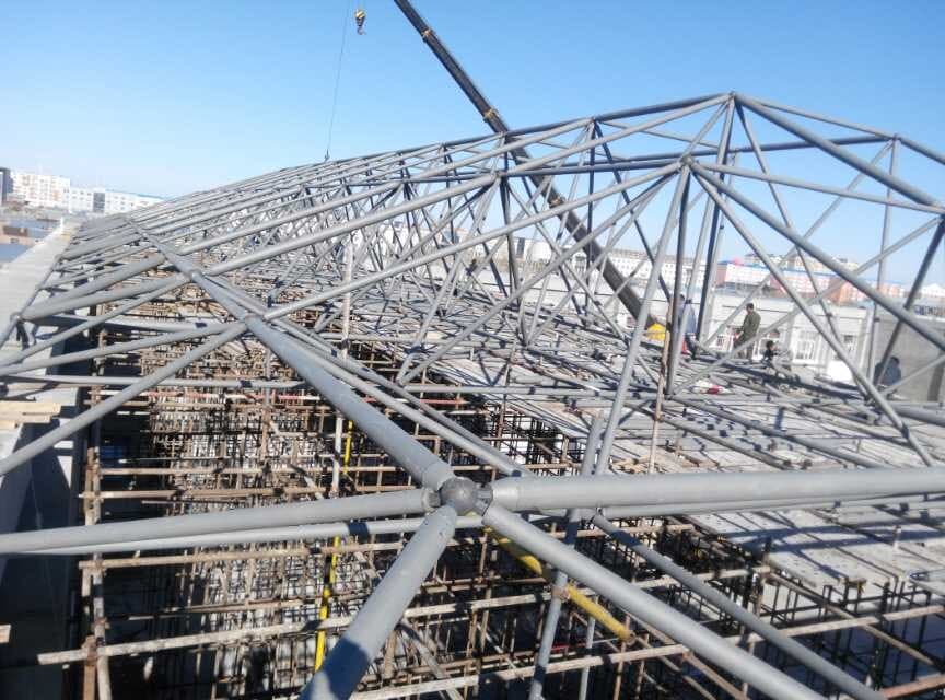 怀化商贸城屋顶网架工程